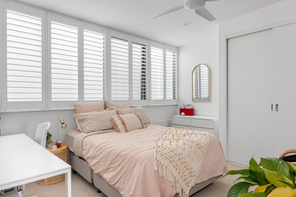 Sandy@Village - newly renovated + bay views. — photo 12