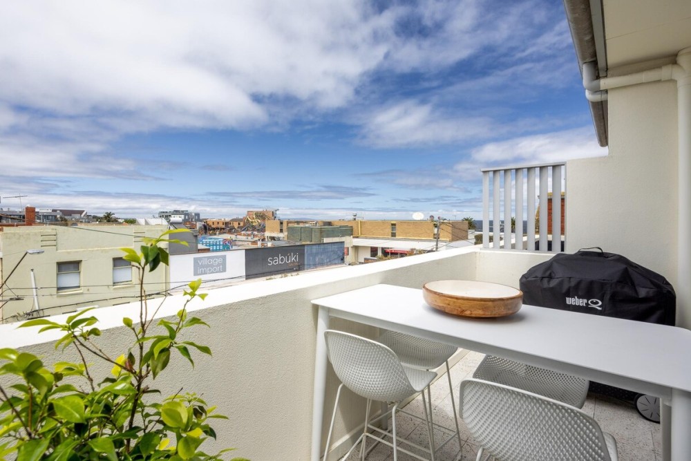 Sandy@Village - newly renovated + bay views. — photo 17