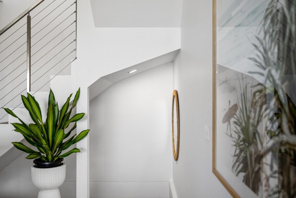 Sandy@Village - newly renovated + bay views. — photo 22