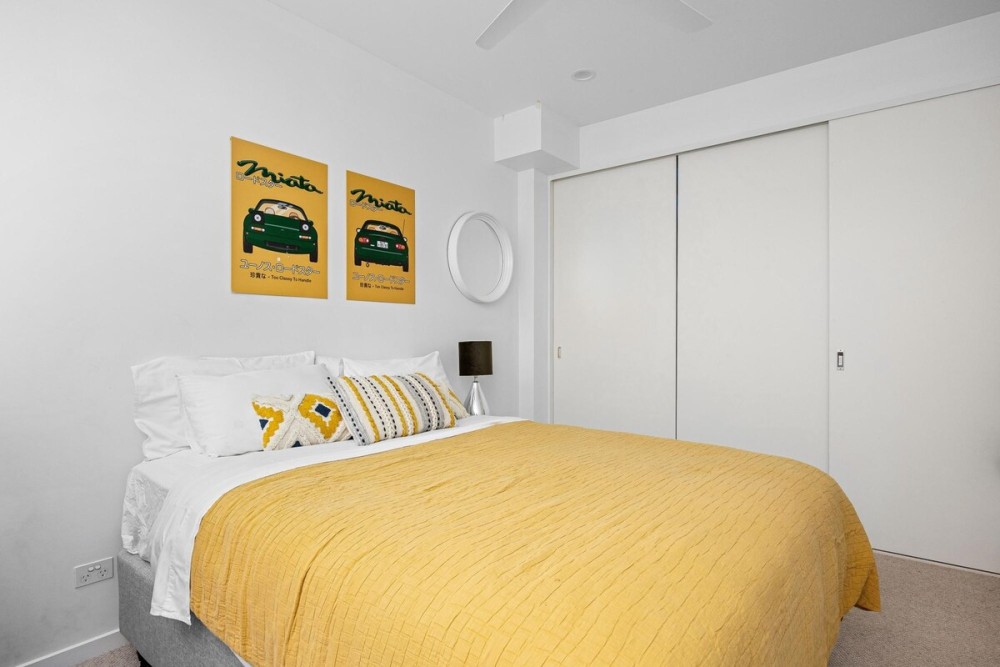 Sandy@Village - newly renovated + bay views. — photo 10