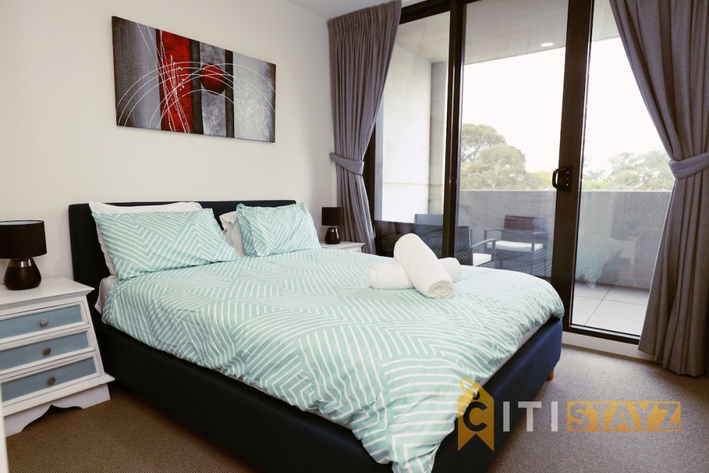 Braddon CBD – Provenance 2BR 2BA Apt + Parking — photo 16