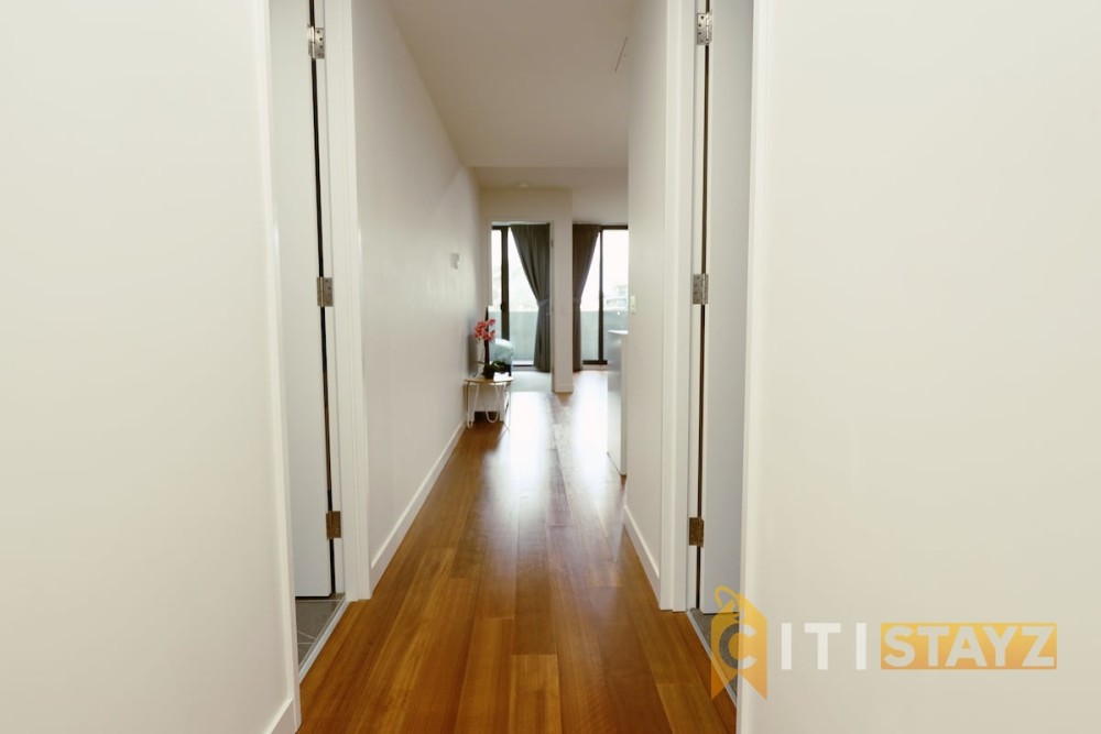Braddon CBD – Provenance 2BR 2BA Apt + Parking — photo 30