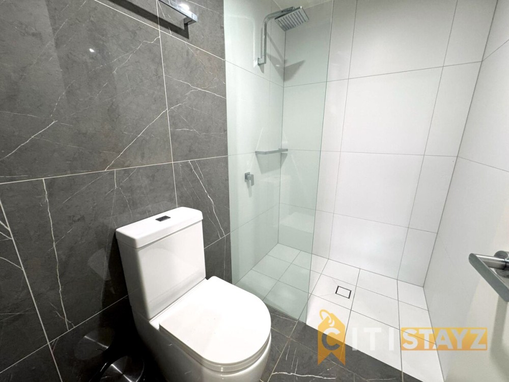 Braddon CBD – Provenance 2BR 2BA Apt + Parking — photo 23