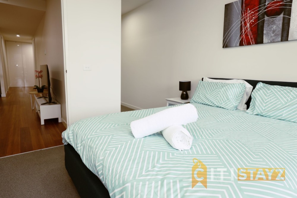 Braddon CBD – Provenance 2BR 2BA Apt + Parking — photo 13