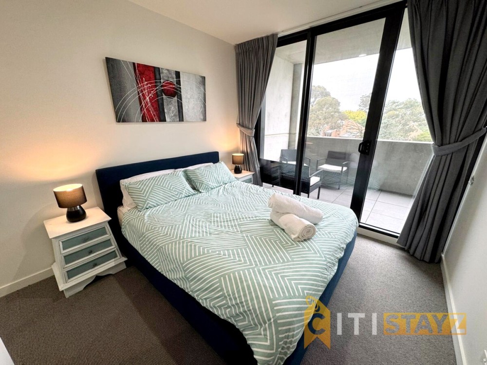 Braddon CBD – Provenance 2BR 2BA Apt + Parking — photo 17