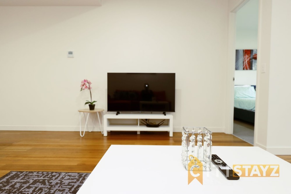 Braddon CBD – Provenance 2BR 2BA Apt + Parking — photo 3