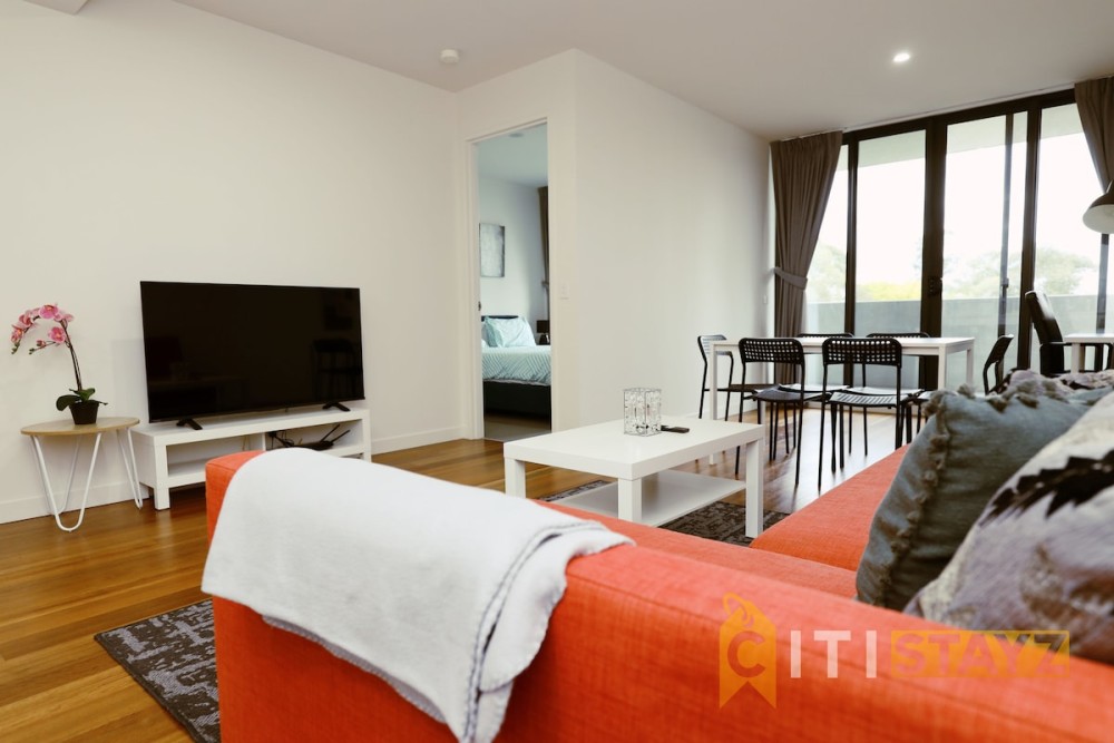 Braddon CBD – Provenance 2BR 2BA Apt + Parking — photo 1