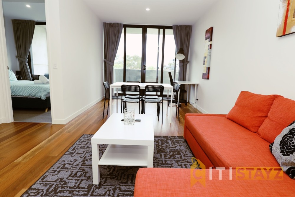 Braddon CBD – Provenance 2BR 2BA Apt + Parking — photo 2