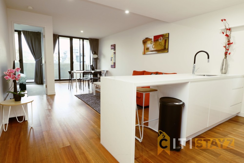 Braddon CBD – Provenance 2BR 2BA Apt + Parking — photo 10