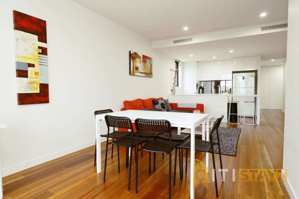 Braddon CBD – Provenance 2BR 2BA Apt + Parking — photo 8