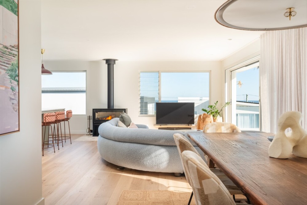 Sul Mare -Ocean Views, Heated Pool, Sauna, Fire Pl — photo 2