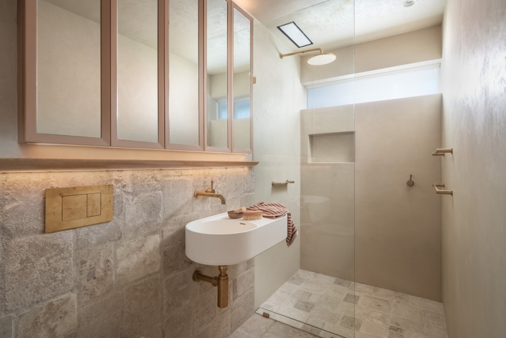 Sul Mare -Ocean Views, Heated Pool, Sauna, Fire Pl — photo 31