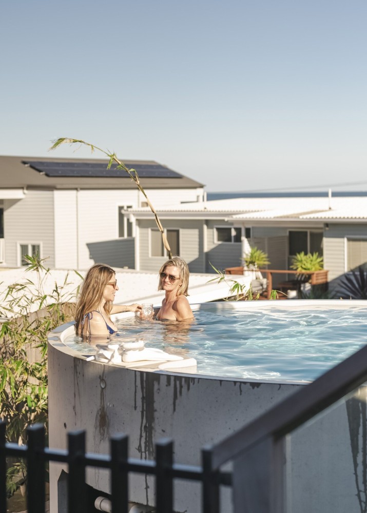 Sul Mare -Ocean Views, Heated Pool, Sauna, Fire Pl — photo 57