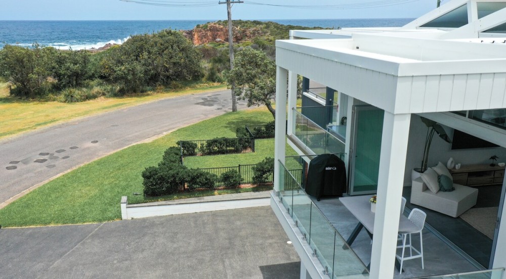 Coastal luxury, walk to beach! — photo 38