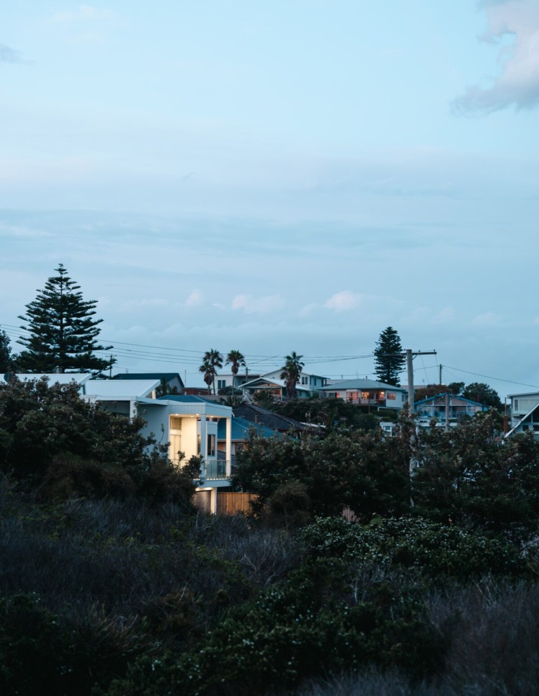 Coastal luxury, walk to beach! — photo 45