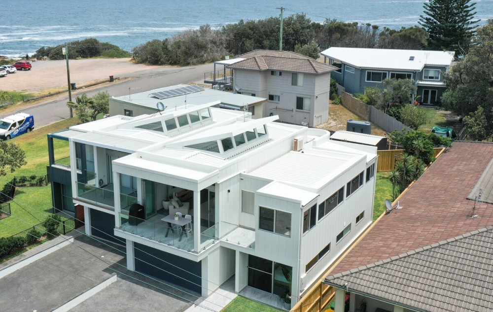 Coastal luxury, walk to beach! — photo 42