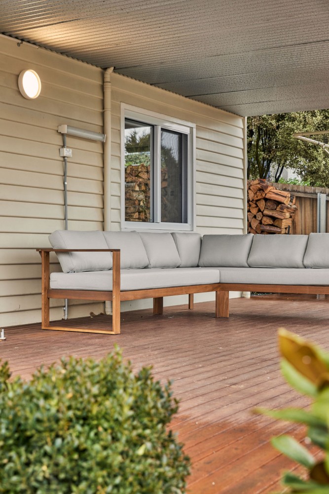 Luxury Family Home Near CBD + Gorge with Fireplace — photo 38