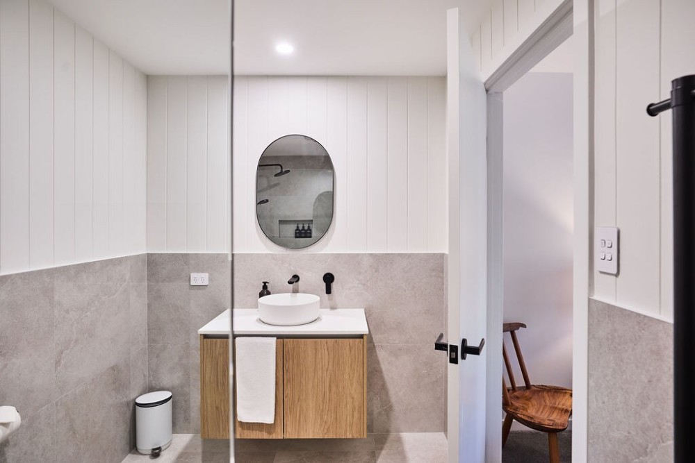 Luxury Retreat. Spacious, Modern + Family Friendly — photo 31