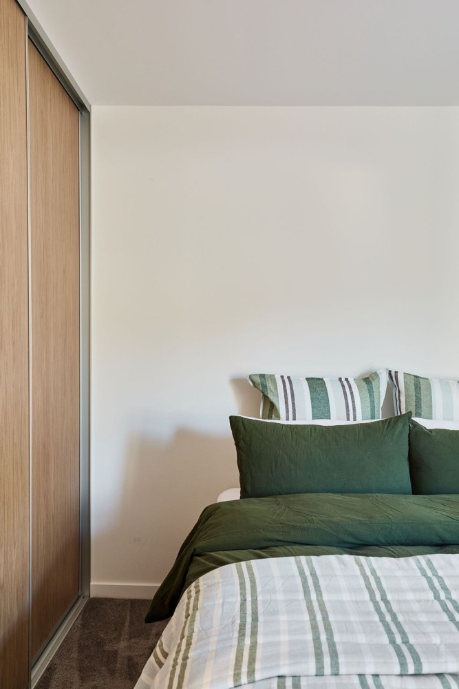 Luxury Retreat. Spacious, Modern + Family Friendly — photo 22