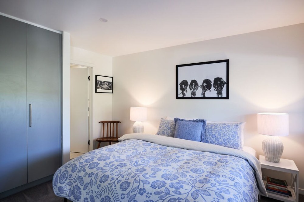 Luxury Retreat. Spacious, Modern + Family Friendly — photo 17