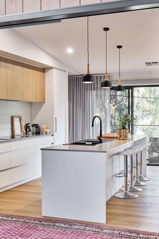 Luxury Retreat. Spacious, Modern + Family Friendly — photo 7