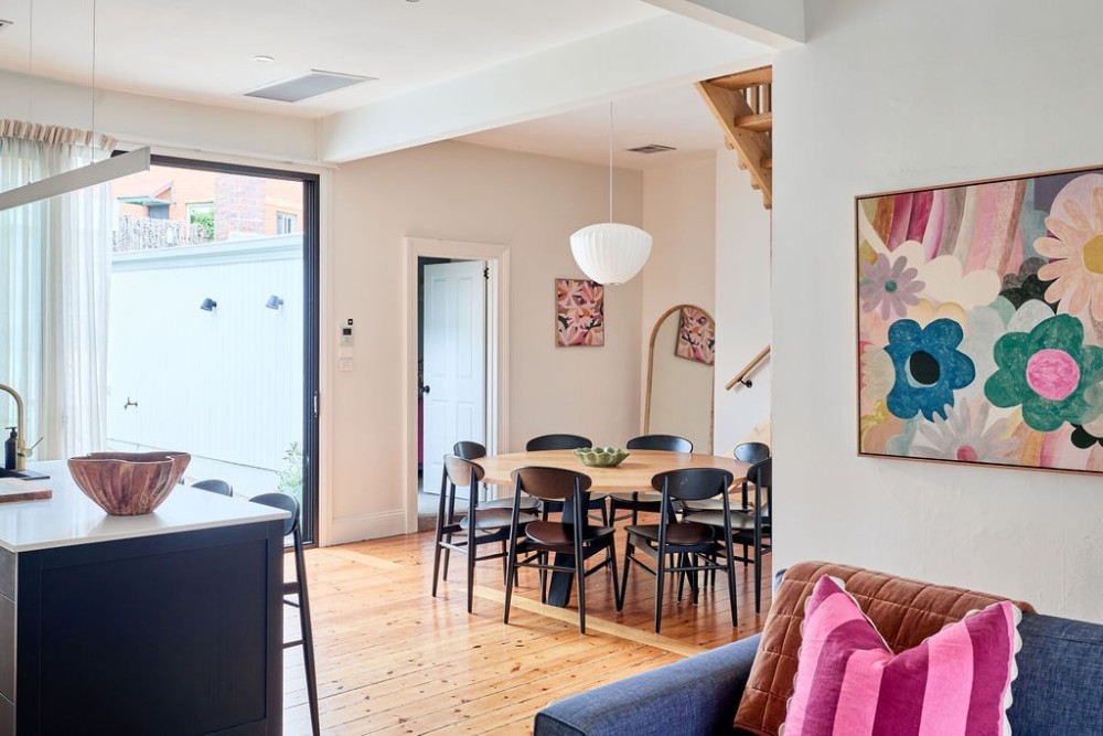 Light, Central & Spacious | Parking Included — photo 15
