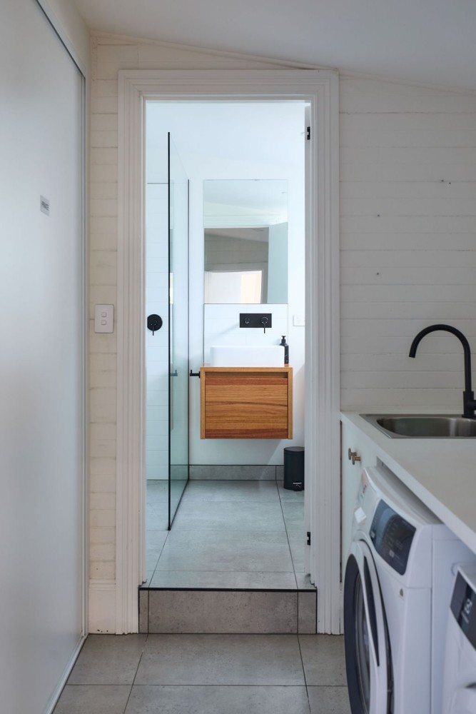 Light, Central & Spacious | Parking Included — photo 28