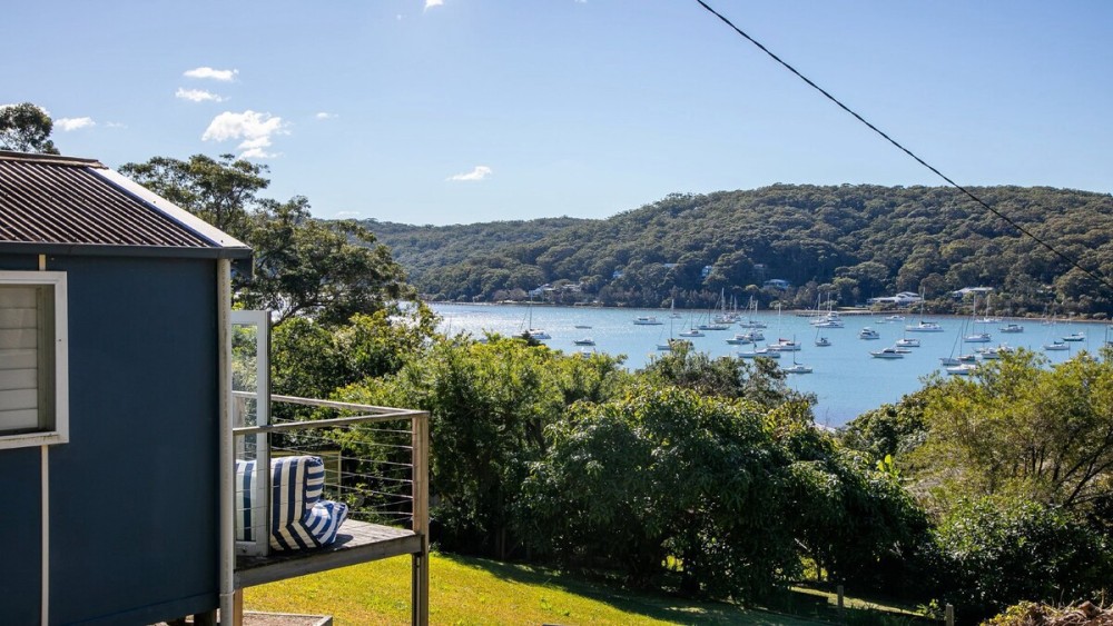 Sunny 3 Bed Cottage Plus Bunkhouse — photo 1