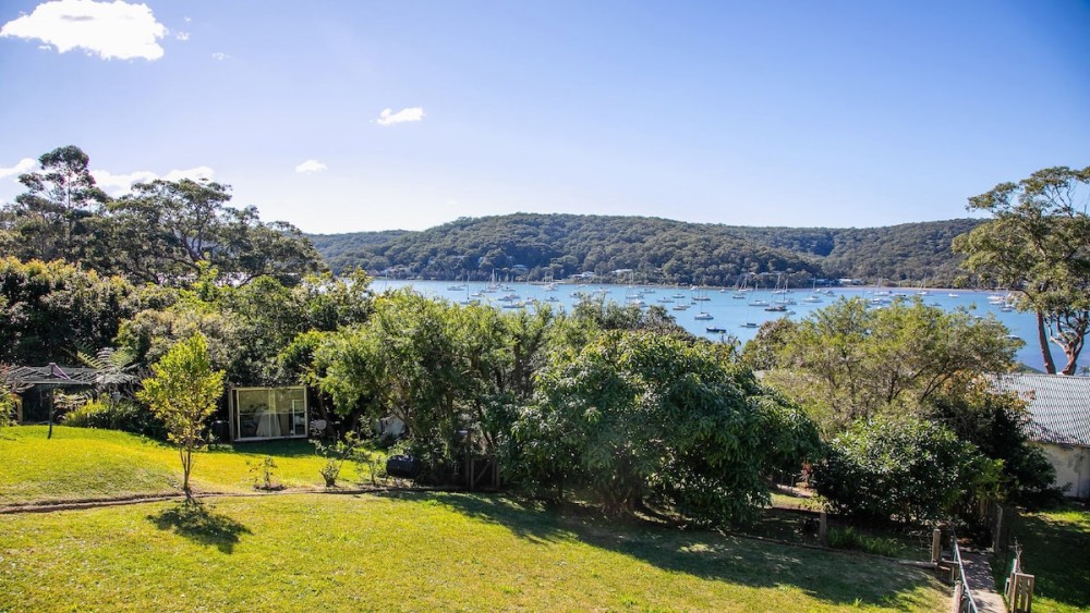 Sunny Bayside Cottage - Walk To Bay and Village — photo 1