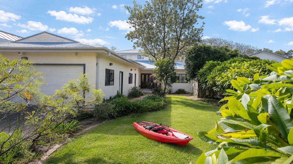 Between Two Blues Beach House — photo 19