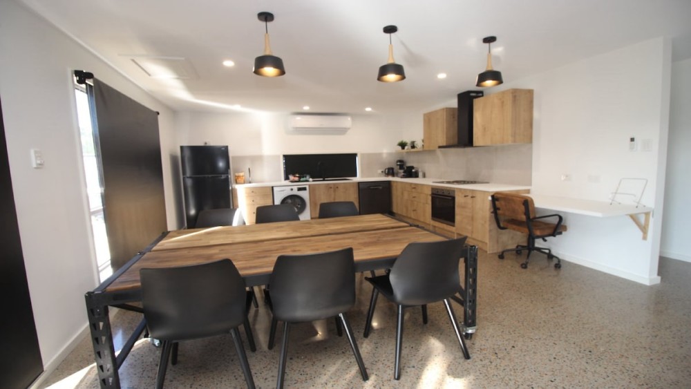 Modern Stay In The Bay — photo 16