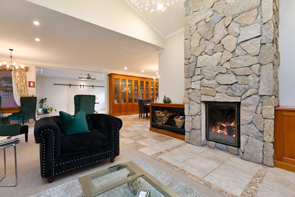 Twelve on Albert, Beechworth - Suites — photo 1