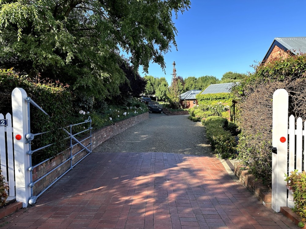 Twelve on Albert, Beechworth - Suites — photo 27