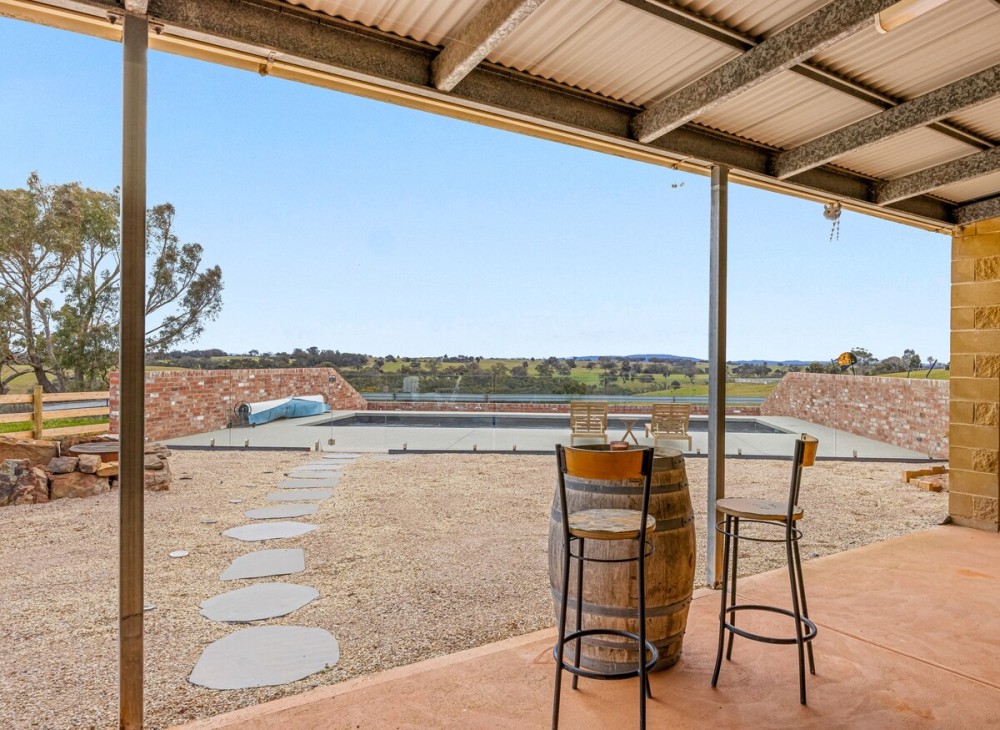 Mia Springs • Nature Oasis• Heathcote Wine Country — photo 24