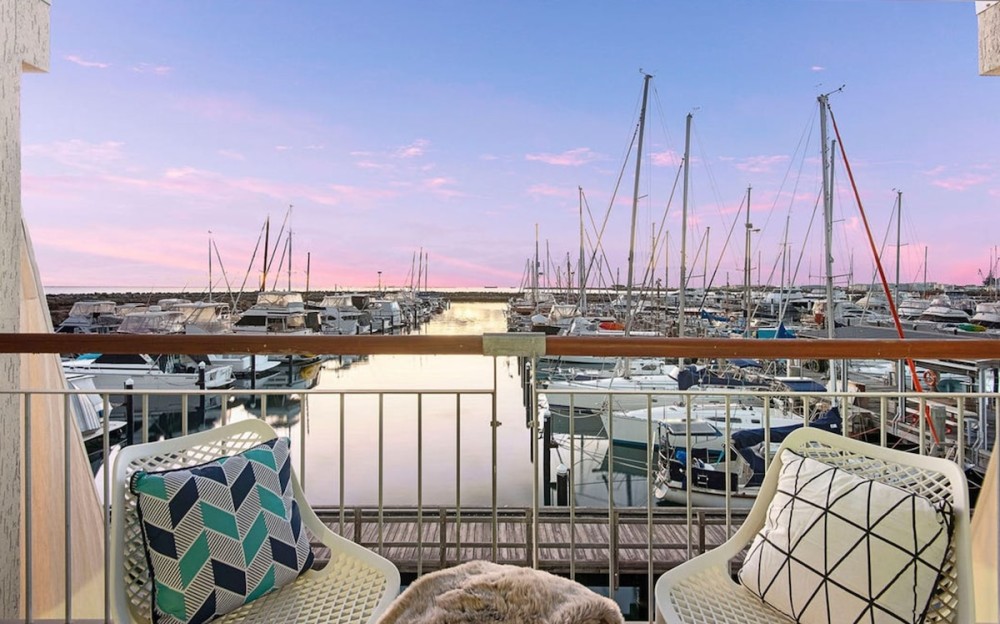 Waterfront Escape on Fishermans Wharf w Ocean View — photo 16