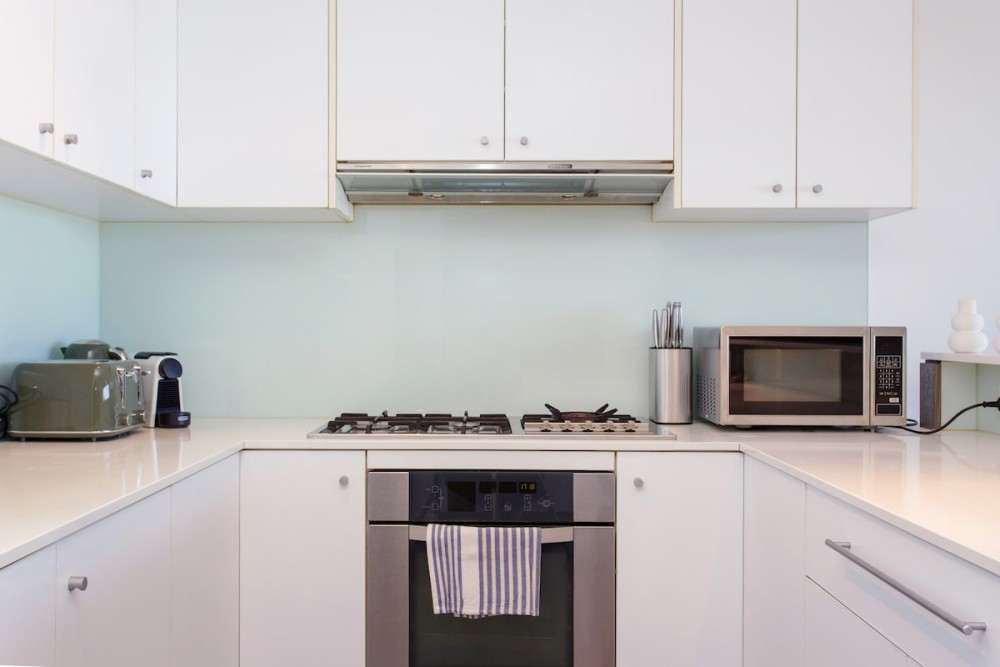 Portview | 3BR King Beds + Balcony & Pool — photo 13