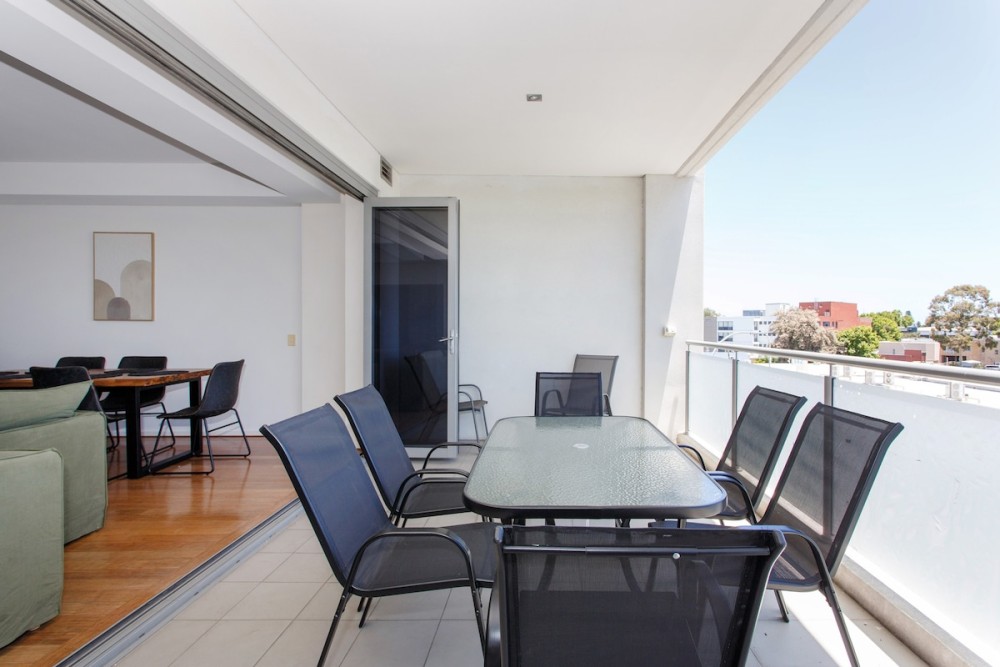 Portview | 3BR King Beds + Balcony & Pool — photo 53