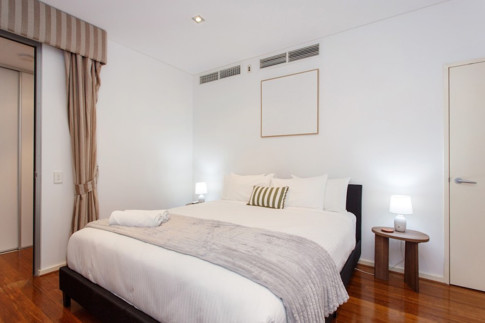 Portview | 3BR King Beds + Balcony & Pool — photo 40