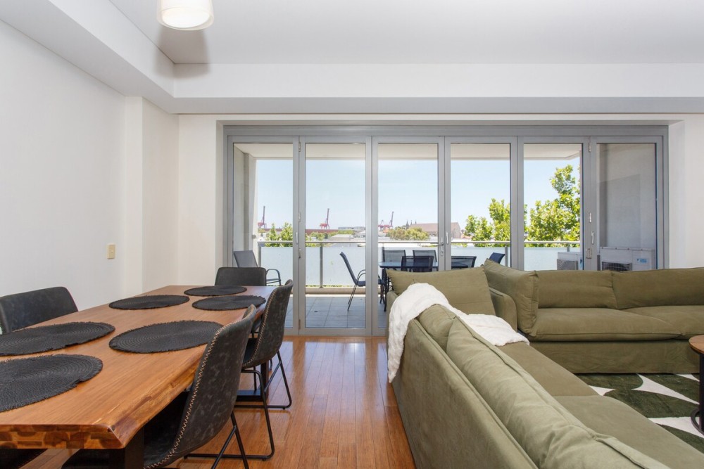 Portview | 3BR King Beds + Balcony & Pool — photo 19