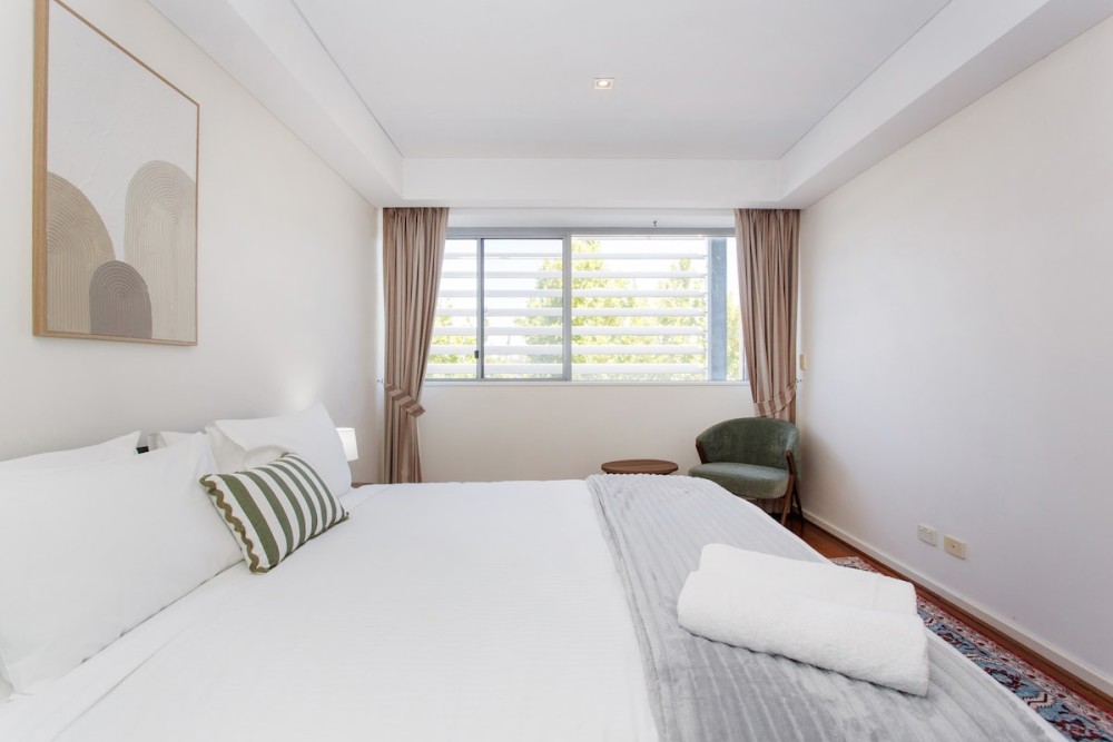 Portview | 3BR King Beds + Balcony & Pool — photo 30