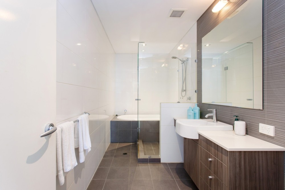 Portview | 3BR King Beds + Balcony & Pool — photo 46