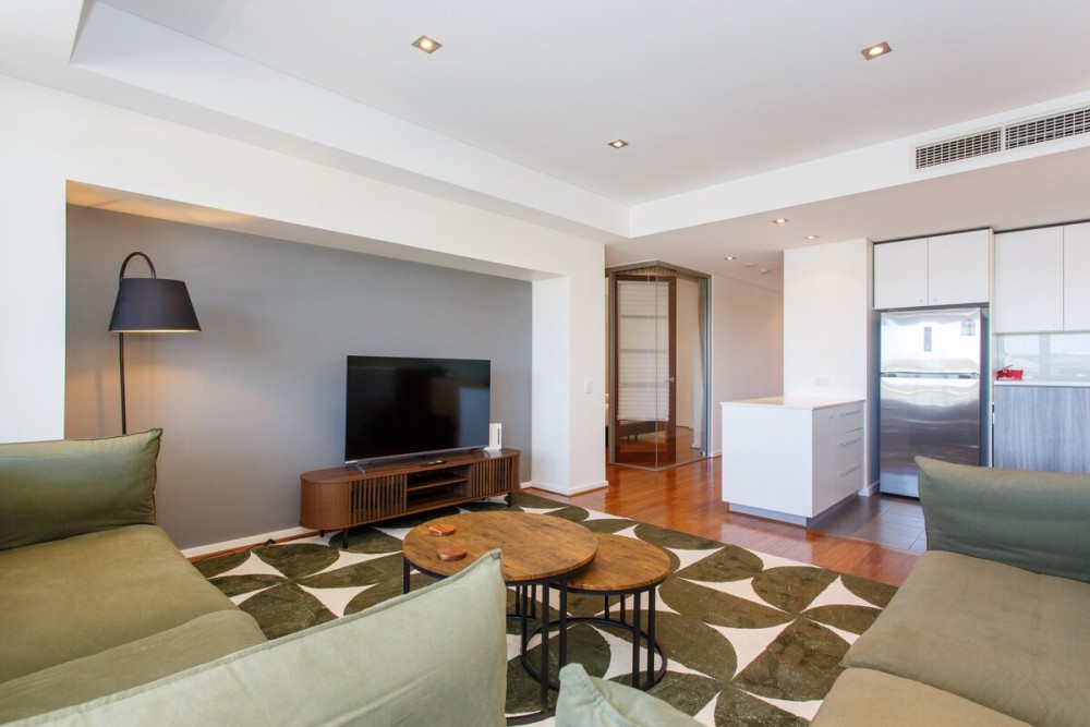 Portview | 3BR King Beds + Balcony & Pool — photo 6