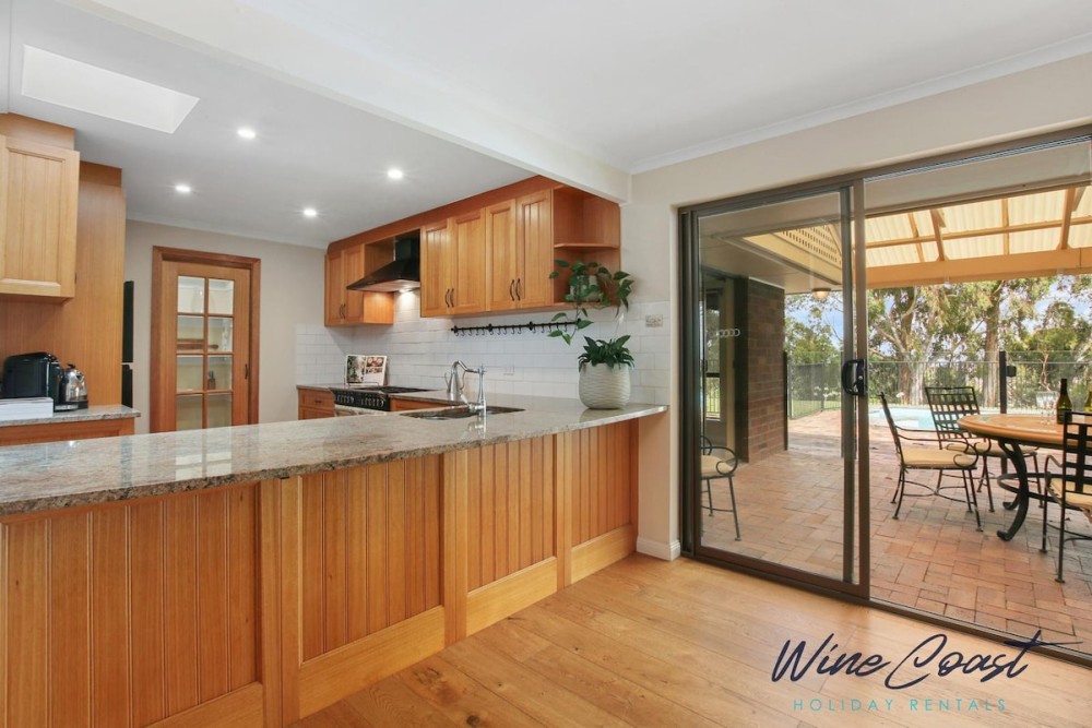 Southern Vales By Wine Coast Holiday Rentals — photo 71