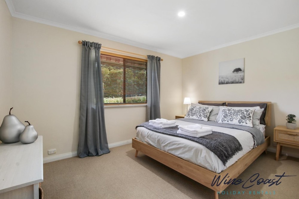 Southern Vales By Wine Coast Holiday Rentals — photo 80