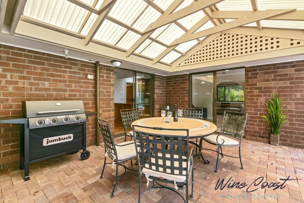Southern Vales By Wine Coast Holiday Rentals — photo 53