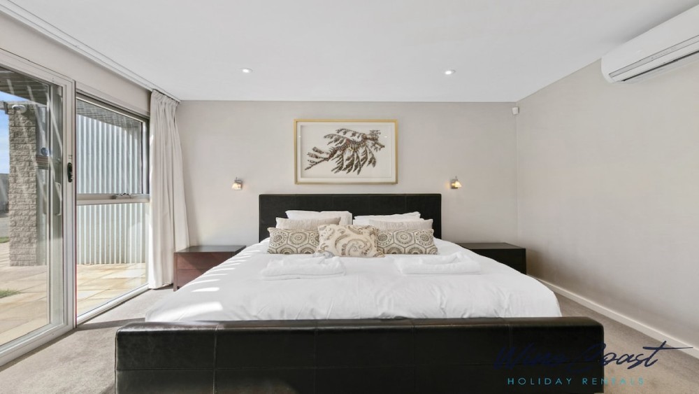 Esplanade Escape By Wine Coast Holiday Rentals — photo 70