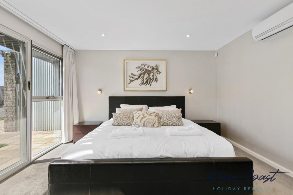 Esplanade Escape By Wine Coast Holiday Rentals — photo 34