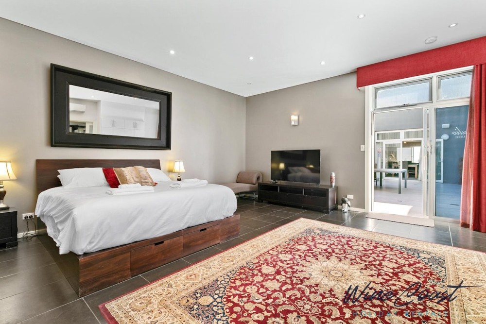 Esplanade Escape By Wine Coast Holiday Rentals — photo 29