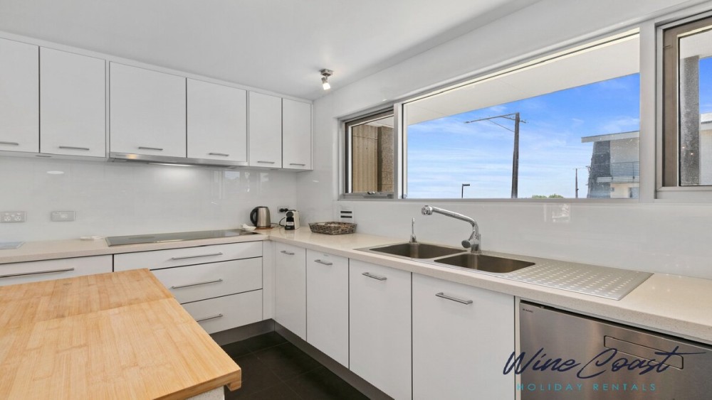 Esplanade Escape By Wine Coast Holiday Rentals — photo 61