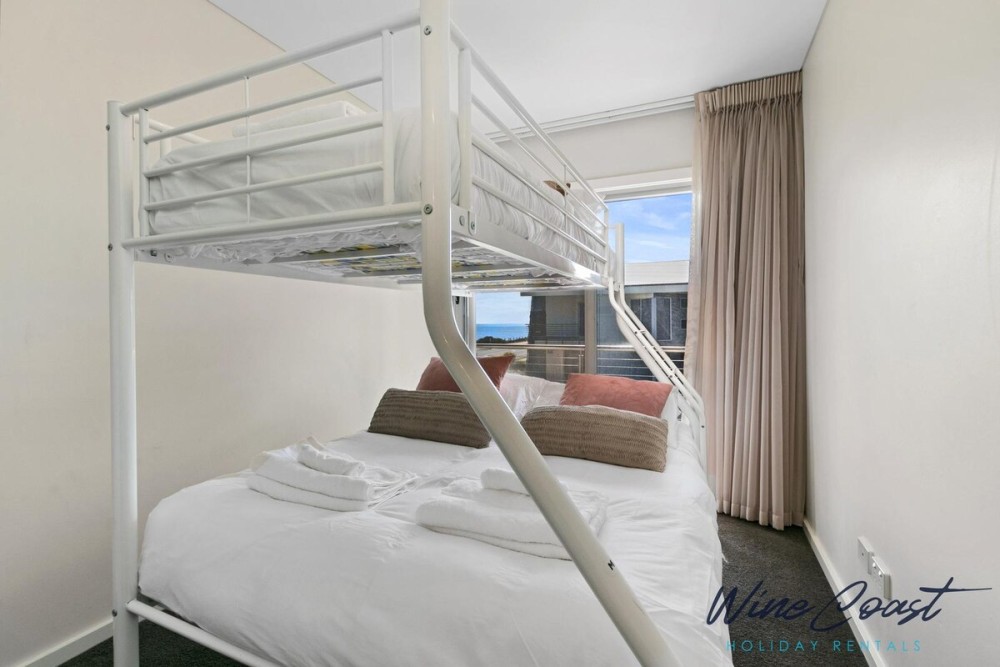 Esplanade Escape By Wine Coast Holiday Rentals — photo 31